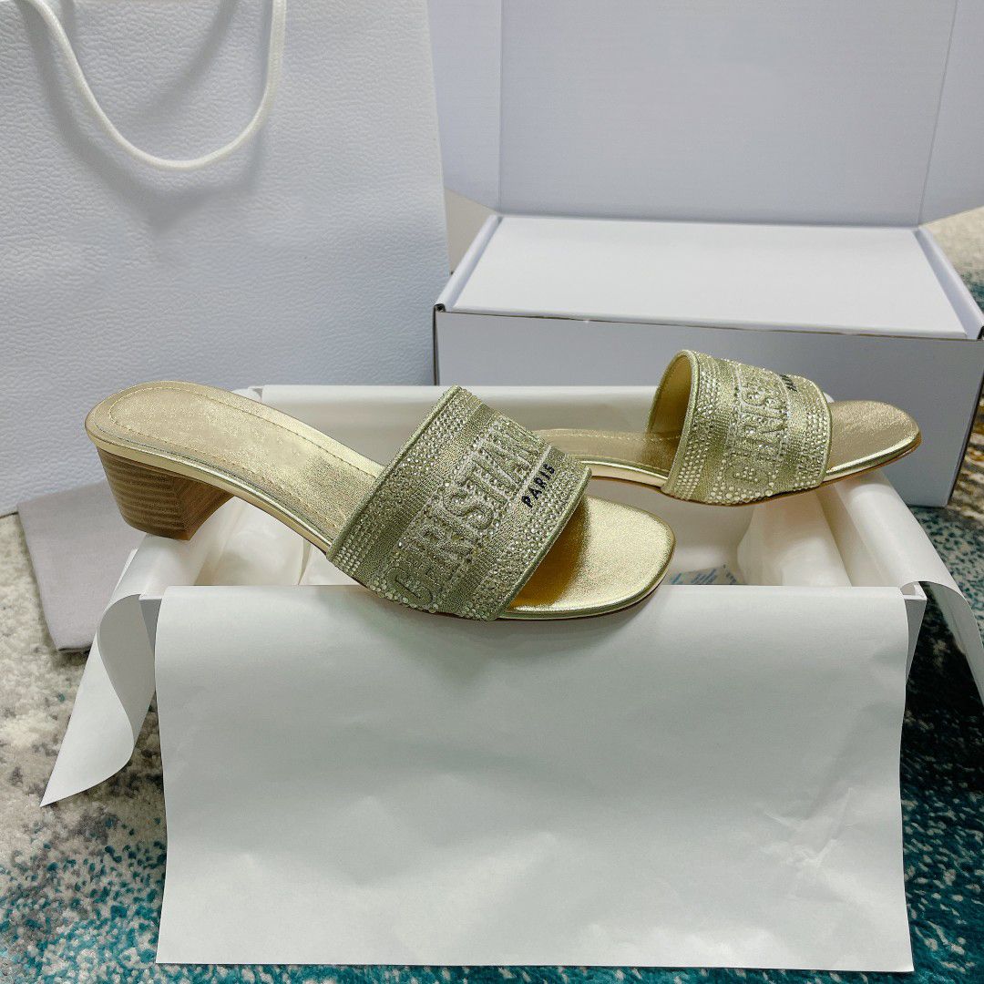Color: Ash, Length: Sandal 6", Size: 38