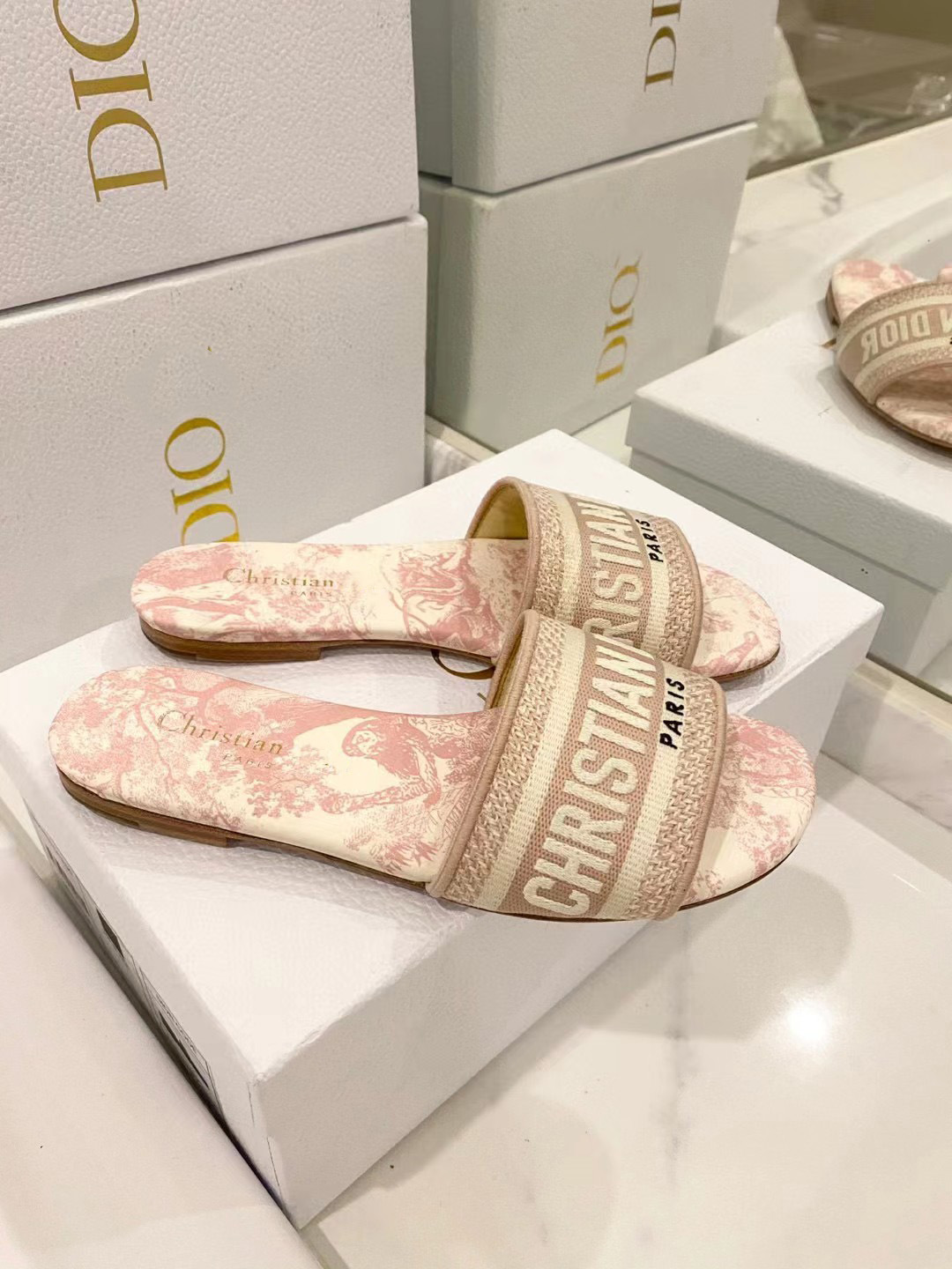 Color: Pink, Length: Flat Slipper, Size: 38